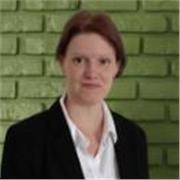 J'adore transmettre mes connaissances ! C'est pourquoi je me consacre à donner des cours particuliers. 