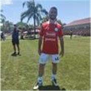 No tengo titulación pero me encanta el fútbol. Lo he practicado toda mi vida. Y me llevo perfecto con los niños