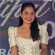 Qualified teacher: nine years of experience, English online
