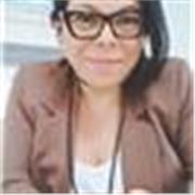 Me defino como una persona profesional, dinámica y comprometida con el aprendizaje de mis estudiantes. 