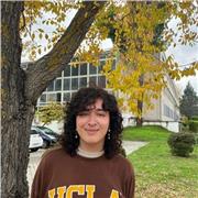 Estudiante de 3ro de Matemáticas. Con experiencia de 5 años en niveles preuniversitarios y preparación PAU.