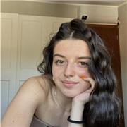 Studentessa di lingue straniere offre lezioni di ripetizioni di lingua INGLESE e SPAGNOLA