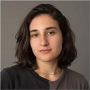 Professora particular de Biologia com formação acadêmica e experiência em ensino escolar