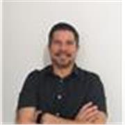 Professor de Inglês à 19 anos com experiência em aulas online e presencial para crianças, jovens e adultos. Inglês nativo!