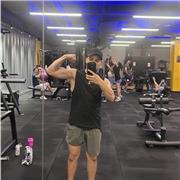 Entrenamientos personalizados con corrección técnica, planificación adecuada y seguimiento constante para lograr resultados