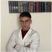 Graduado en Bioquímica imparte clases a todos los niveles