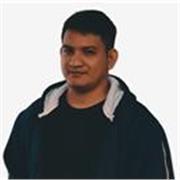 Professor de matemática com didática inovadora para aulas onlines