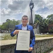 Ingeniero de materiales con experiencia de aprendizajes de niños y adolescentes