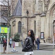 English tutor who can teach students of all age