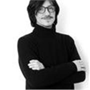 Soy creativo, sociable, y con gusto por la enseñanza. Me gustaría dar clases de español a franceses. 