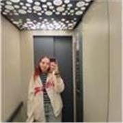 Me defino, optimista, con ganas, originalidad y buenas ideas dinámicas.