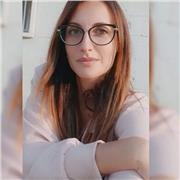 Laureata in biologia agroalimentare e della nutrizione, docente di corsi haccp, impartisce lezioni di Biologia e scienze