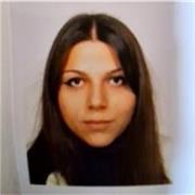 Studentessa universitaria presso la Sapienza di Roma con certificazione Cambridge C1 di lingua inglese. 