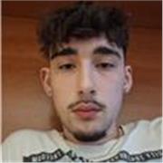 sono uno studente diplomato e mi piace passare la mia passione per la storia ai ragazzi,posso aiutarli anche in altre materie