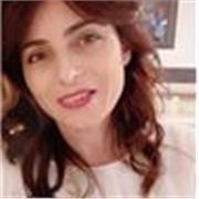 Cerchi un aiuto con i compiti? Sono un'insegnante disponibile per aiutarti nei compiti per le scuole medie.