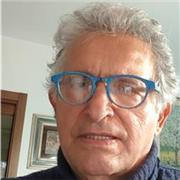 Docente di lettere classiche, con pluriennale esperienza didattica, impartisce lezioni a studenti liceali, 'Ad personam