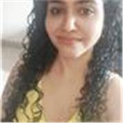 Experienced mentor helping students and professionals communicate confidently