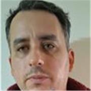 Profesor de informática que da clases a personas de todas las edades