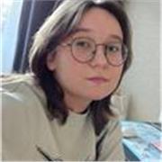 Professeure d'anglais et de russe motivée avec plusieurs années d'expérience en cours particuliers pour enfants et adultes