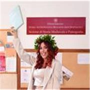 Ciao! Mi chiamo Benedetta, ho 25 anni e sono qui per aiutarti con i tuoi studi! Posso insegnare inglese, spagnolo e italiano 