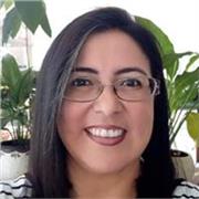 Profesora de Historia imparte clases a jóvenes de secundaria y preparatoria