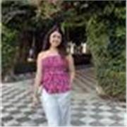 Me llamo Helena Hache Chacón, vivo en Córdoba (capital) y tengo 19 años. Actualmente estudio el grado de Educación Primaria