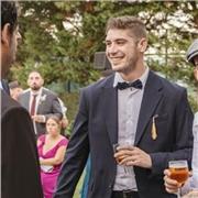 He dado clases a varios alumnos de guitarra, 3 de ellos de manera online. Soy autodidacta y toco desde los 12 años