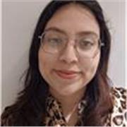 Tutor de comunicación imparte clases a niños y jóvenes