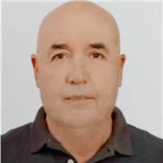 Je suis professeur de français avec une expérience de 9 ans en  français Langue étrangère en institut français de coopération et 29 ans d'enseignement de français en tant que deuxième langue dans les collèges et les lycées tunisiens.