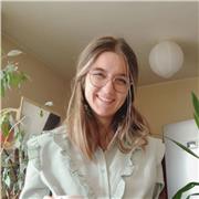 Etudiante en classe préparatoire au Lycée Condorcet à Paris donne des cours de français et de littérature à distance ou en présence