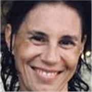 Profesora de español, francés, sociología y antropología imparte clases a niños de todas las edades