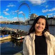 Soy brasileña, graduada en Periodismo, comunicativa y apasionada por enseñar mi idioma y cultura.   