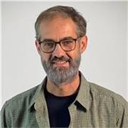 IB Economics Tutor with Extensive IB Examiner and Teaching Experience