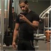 Entrenador personal especializado en jóvenes iniciando en el mundo fitness
