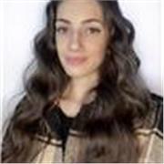 Italian tutor providing lessons for children and adults