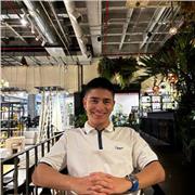 Estudiante de administración en Eafit. Español como lengua materna, muy bueno para explicar y enseñar a los demás