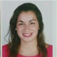 Profesora titulada en psicología imparte clases de lengua, inglés y psicología, desde primaria hasta bachillerato.