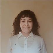 Hablante nativa de español, responsable y paciente. Me adapto a las necesidades y nivel de cada estudiante