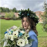 Paziente, precisa e affidabile. Laureata in scienze dell’amministrazione, giurisprudenza. Insegnare è il mio obbiettivo :)