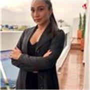 Profesora de oratoria, comunicación oral y corporal y redacción de textos