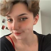 Etudiante à la faculté de langues à Nantes