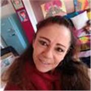 Percussionista di musica afro, impartisce lezioni private a domicilio per bambini. Per info Debora