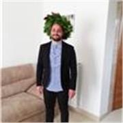Psicologo disponibile per supporto in ambito umanistico e scolastico