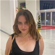 Prof de français spécialisée en littérature française et espagnole. Soutient scolaire et aide aux devoirs pour tout niveau.