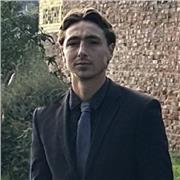 English tutor from the United States who can teach you to be fluent in English.