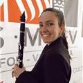 Graduada de enseñanzas superiores de música en interpretación de clarinete. clases de lenguaje musical, armonía, análisis e instrumento