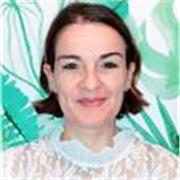 Una profesora tenaz, para dar clases de todas las materias a niños de 5 a 11años