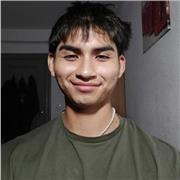 Hola. Me llamo Bryan. Soy un chico curioso