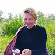J'enseigne avec facilité, curiosité et enthousiasme aux apprenants du premier et second degré
