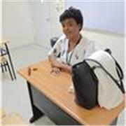 Profesora capacitada para trabajar con problemas de aprendizaje de todas las edades. Preparada en Español y Ciencias Sociales. 
